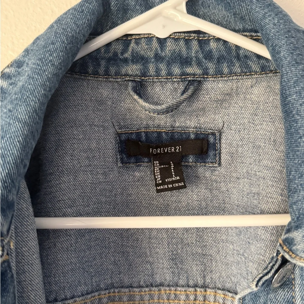 Y2K Forever 21 Women L Jacket LightWash Denim Embroidered Balloon Dog Crop - Picture 7 of 9